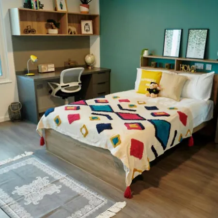 Student Only At Canvas The Malthouse *