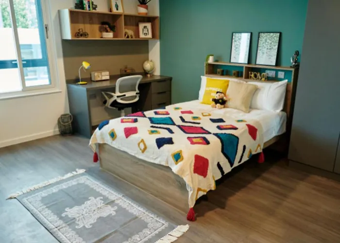 Student Only At Canvas The Malthouse *